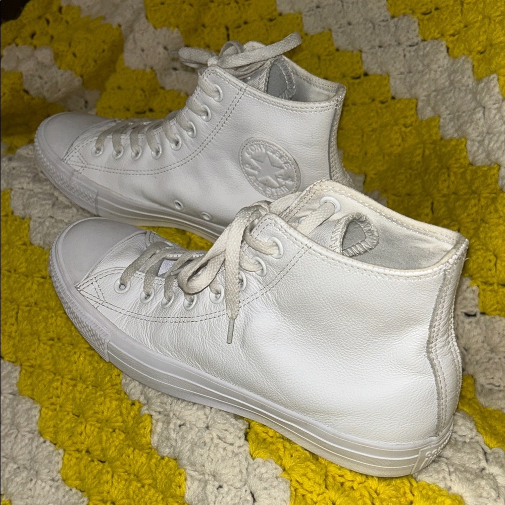 All Star Converse Classic White Leather High-Top’s - Picture 3 of 9